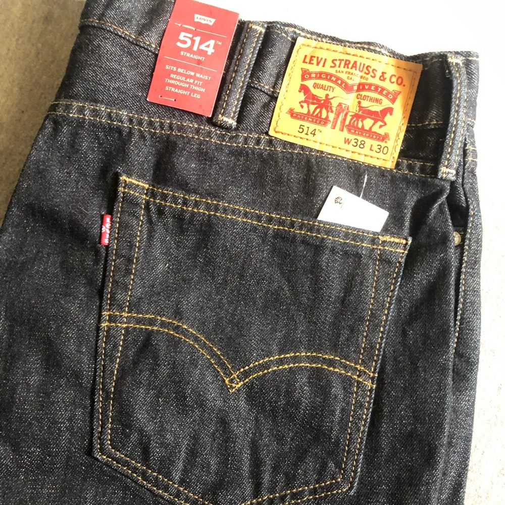 Guys. Levi’s. Jeans. 514 Straight. 38x30. NWT